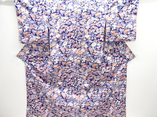 草花に巻物・壷模様小紋着物